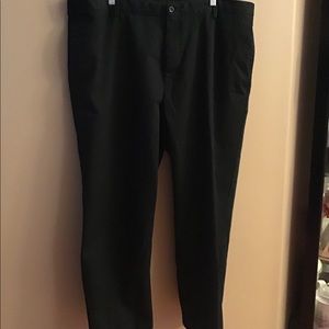 Men’s Van Heusen 42/30 100% cotton dress pants